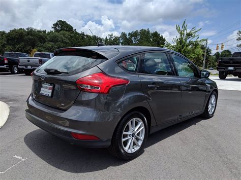 Used 2017 Ford Focus SE Hatchback Review 